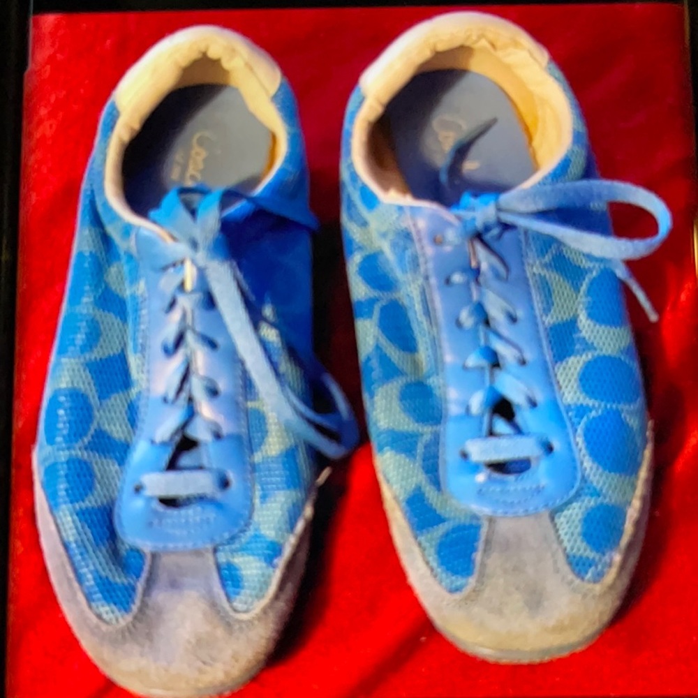 MOVING SALE NO HAGGLING WOMEN AUTHENTIC COACH NEALA 9M LT. BLUE LACE UP SNEAKER.
